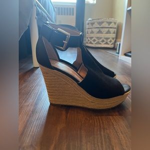 Marc Fisher wedges!